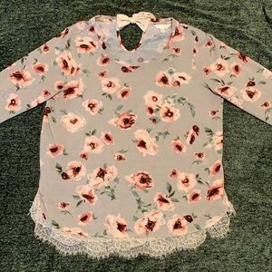 Lauren Conrad XL Grey Floral Top